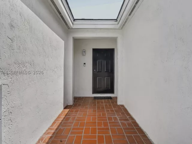 3-bedroom home for rent in Miami - 15772 SW 74th Ln - MondialRealty