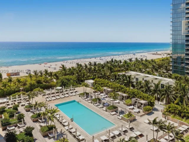 2-bedroom condo for sale in Miami Beach - 2301 Collins Ave 1003/1004 - MondialRealty