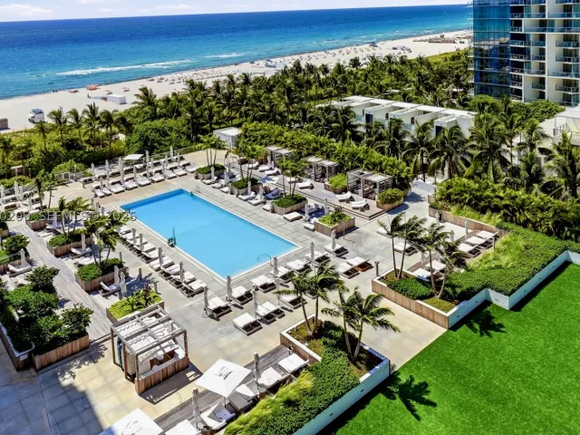 2-bedroom condo for sale in Miami Beach - 2301 Collins Ave 1003/1004 - MondialRealty