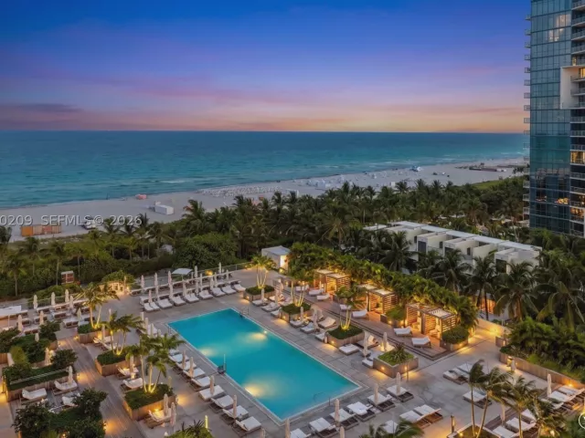 2-bedroom condo for sale in Miami Beach - 2301 Collins Ave 1003/1004 - MondialRealty