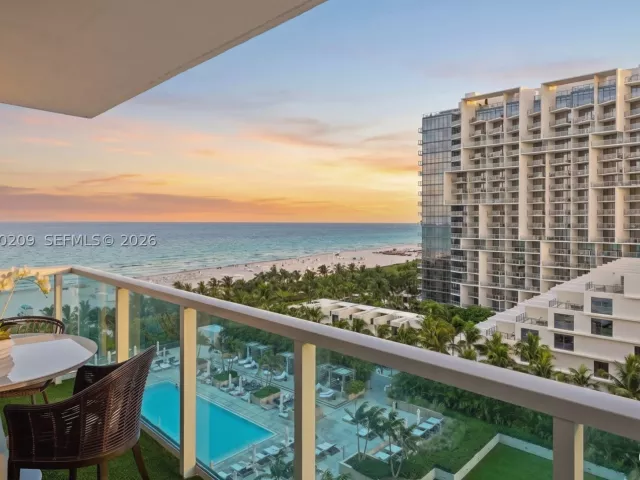 2-bedroom condo for sale in Miami Beach - 2301 Collins Ave 1003/1004 - MondialRealty
