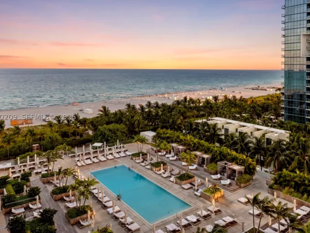 2-bedroom condo for sale in Miami Beach - 2301 Collins Ave 1003/1004 - MondialRealty