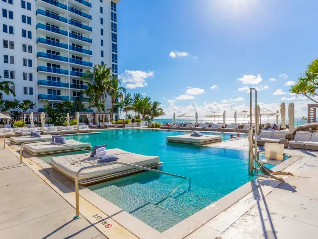 2-bedroom condo for sale in Miami Beach - 2301 Collins Ave 1003/1004 - MondialRealty