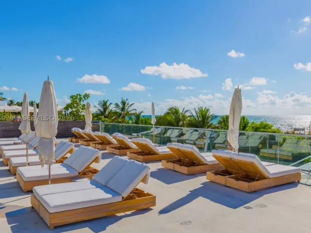 2-bedroom condo for sale in Miami Beach - 2301 Collins Ave 1003/1004 - MondialRealty
