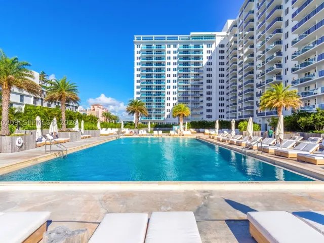 2-bedroom condo for sale in Miami Beach - 2301 Collins Ave 1003/1004 - MondialRealty