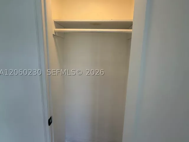 4-bedroom home for rent in Miami - 5171 SW 6th St - MondialRealty