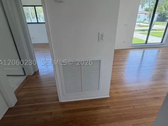 4-bedroom home for rent in Miami - 5171 SW 6th St - MondialRealty