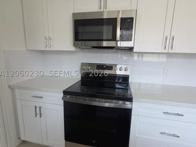 4-bedroom home for rent in Miami - 5171 SW 6th St - MondialRealty