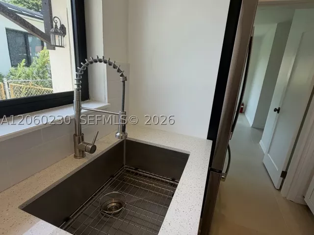 4-bedroom home for rent in Miami - 5171 SW 6th St - MondialRealty