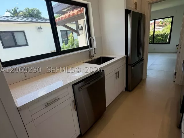 4-bedroom home for rent in Miami - 5171 SW 6th St - MondialRealty