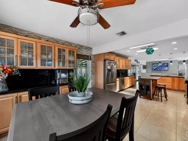 3-bedroom home for rent in Pompano Beach - 1571 SE 24TH Avenue - MondialRealty