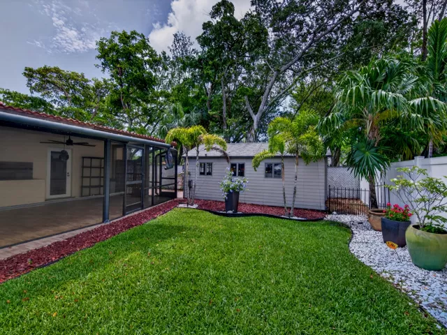 3-bedroom home for rent in Pompano Beach - 1571 SE 24TH Avenue - MondialRealty