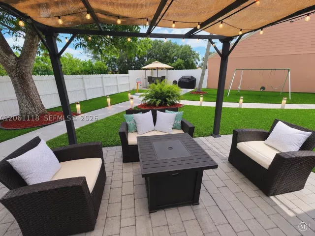 3-bedroom home for rent in Pembroke Pines - 8311 SW 12th St 1 - MondialRealty