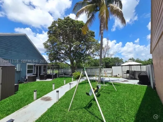 3-bedroom home for rent in Pembroke Pines - 8311 SW 12th St 1 - MondialRealty