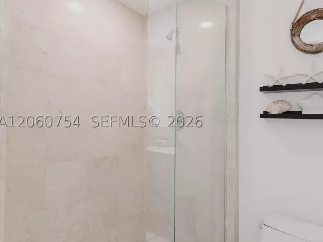 3-bedroom condo for sale in Miami - 1331 Brickell Bay Dr 2805 - MondialRealty