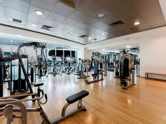 3-bedroom condo for sale in Miami - 1331 Brickell Bay Dr 2805 - MondialRealty