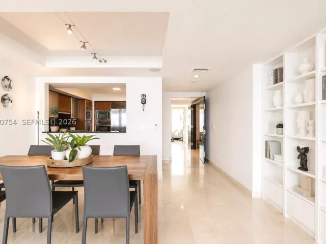 3-bedroom condo for sale in Miami - 1331 Brickell Bay Dr 2805 - MondialRealty