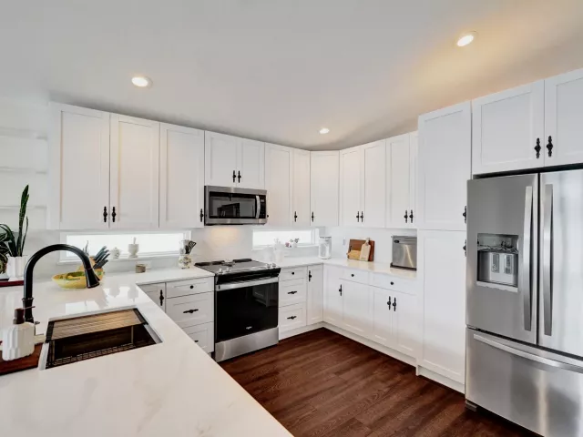 3-bedroom home for sale in Pembroke Pines - 18343 SW 5TH Court - MondialRealty