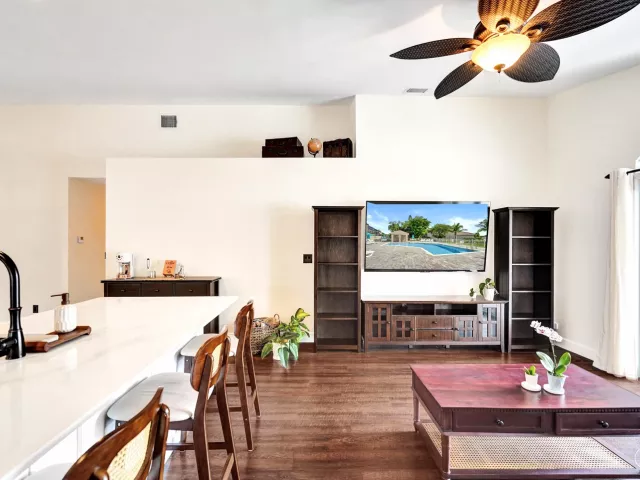 3-bedroom home for sale in Pembroke Pines - 18343 SW 5TH Court - MondialRealty
