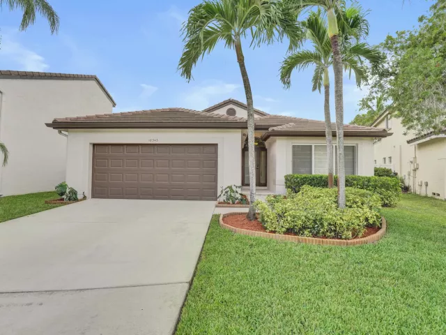 3-bedroom home for sale in Pembroke Pines - 18343 SW 5TH Court - MondialRealty