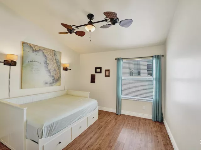 3-bedroom home for sale in Pembroke Pines - 18343 SW 5TH Court - MondialRealty