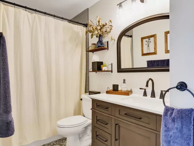 3-bedroom home for sale in Pembroke Pines - 18343 SW 5TH Court - MondialRealty