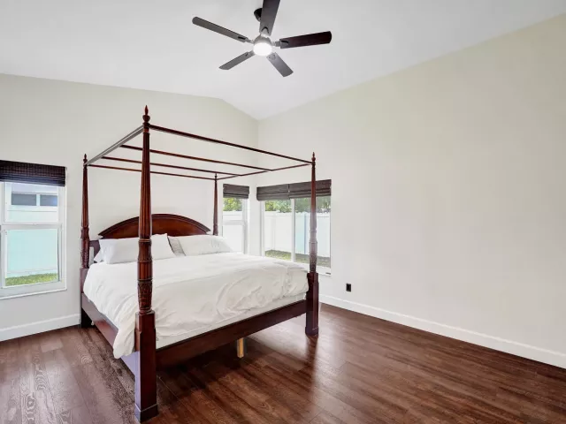 3-bedroom home for sale in Pembroke Pines - 18343 SW 5TH Court - MondialRealty