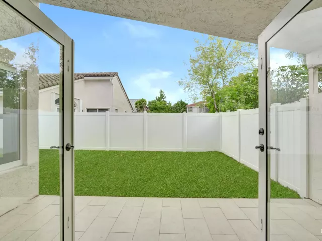 3-bedroom home for sale in Pembroke Pines - 18343 SW 5TH Court - MondialRealty