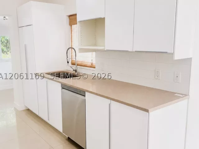 3-bedroom home for rent in Miami - 61 NW 47 ST - MondialRealty