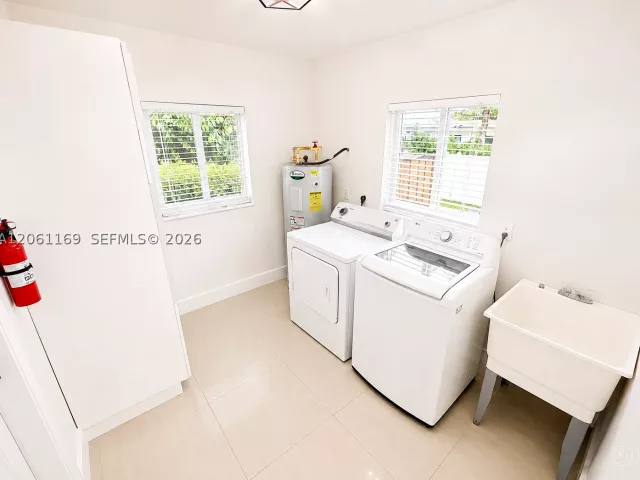 3-bedroom home for rent in Miami - 61 NW 47 ST - MondialRealty