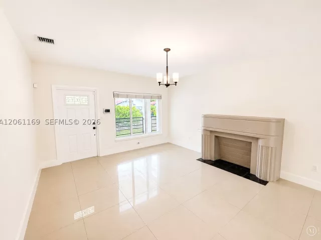 3-bedroom home for rent in Miami - 61 NW 47 ST - MondialRealty