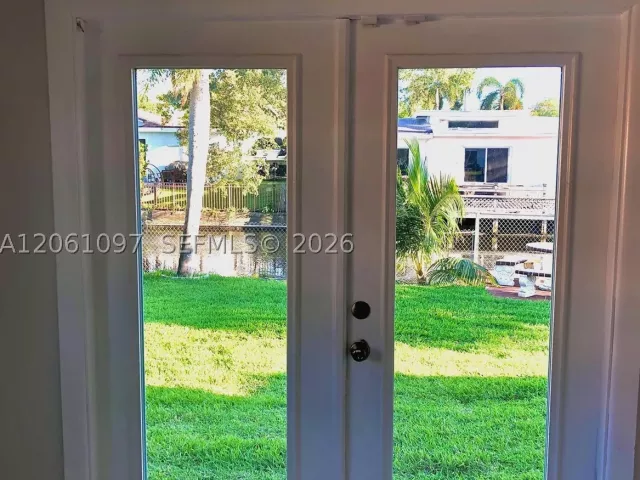 4-bedroom home for rent in Miami - 2560 NE 200th St 0 - MondialRealty