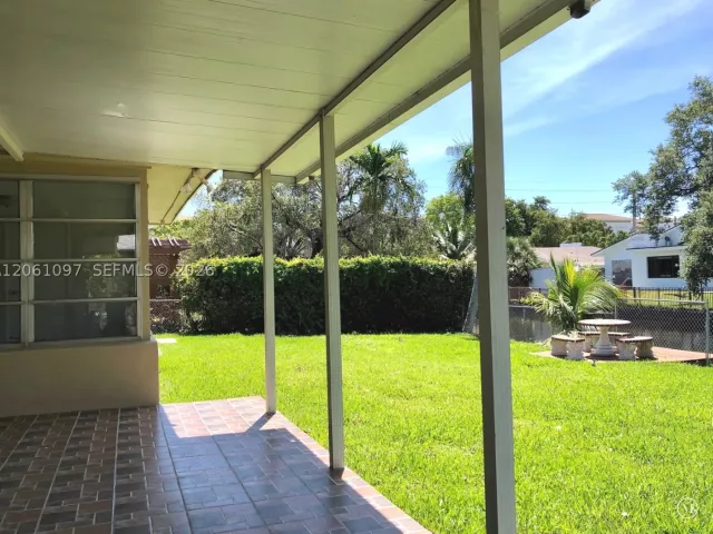 4-bedroom home for rent in Miami - 2560 NE 200th St 0 - MondialRealty