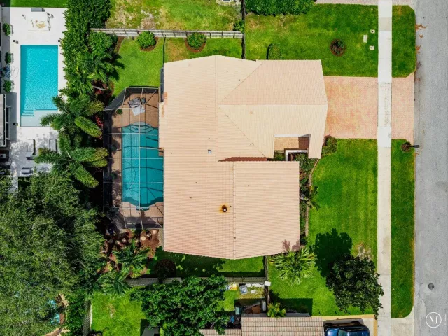 3-bedroom home for sale in Boca Raton - 2371 NW 30th Road - MondialRealty
