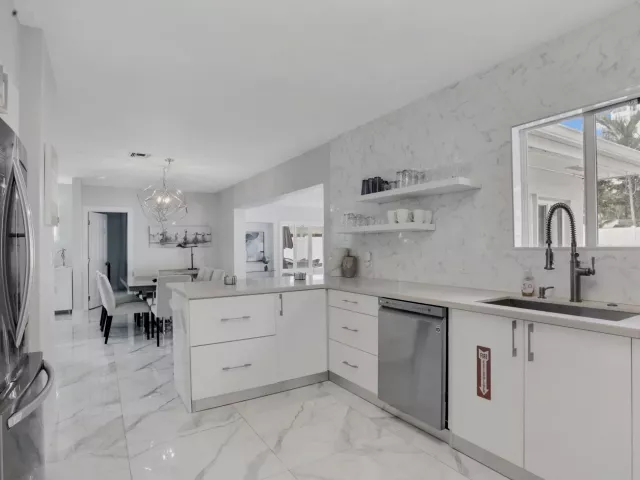 4-bedroom home for rent in Fort Lauderdale - 3025 CENTER Avenue - MondialRealty