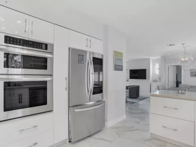 4-bedroom home for rent in Fort Lauderdale - 3025 CENTER Avenue - MondialRealty