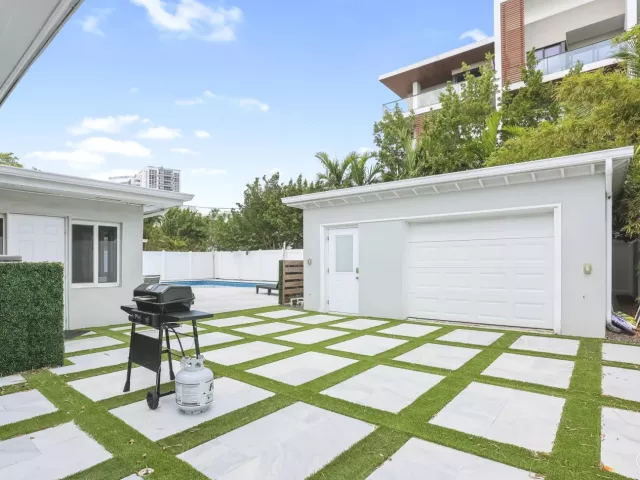 4-bedroom home for rent in Fort Lauderdale - 3025 CENTER Avenue - MondialRealty