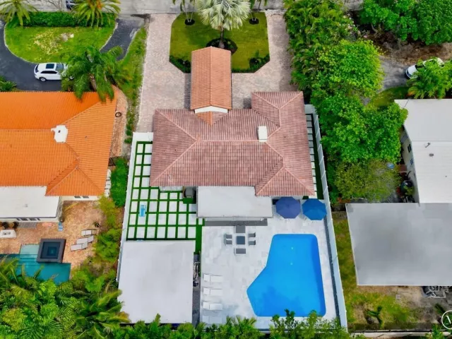 4-bedroom home for rent in Fort Lauderdale - 3025 CENTER Avenue - MondialRealty