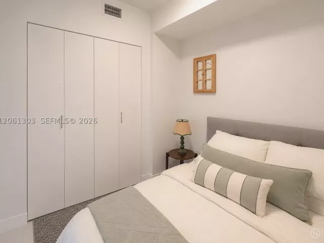 1-bedroom condo for sale in Miami - 700 NE 24th St 3004 - MondialRealty