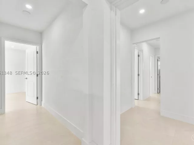 5-bedroom home for sale in Miami Gardens - 16100 NW 28th Ct - MondialRealty