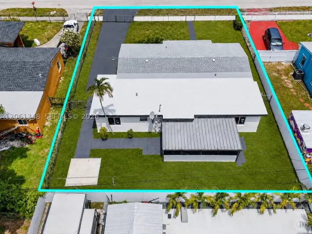 5-bedroom home for sale in Miami Gardens - 16100 NW 28th Ct - MondialRealty