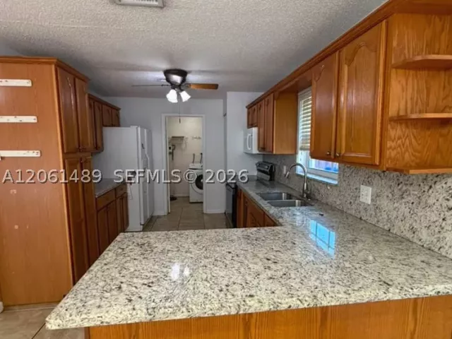 3-bedroom home for rent in Hollywood - 6645 Franklin St 1 - MondialRealty