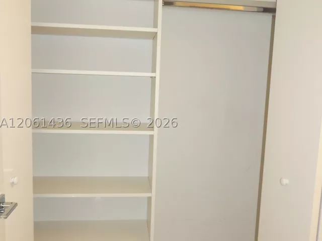 1-bedroom condo for sale in Miami - 488 NE 18th St 3104 - MondialRealty