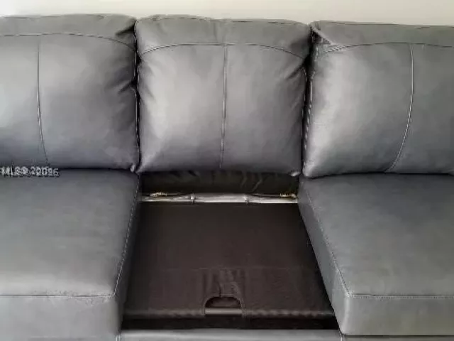 2-bedroom condo for rent in Hallandale Beach - 2080 S OCEAN DR 309 - MondialRealty