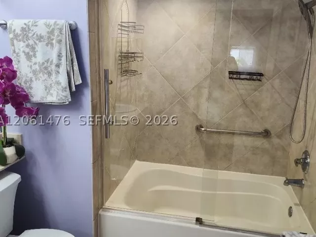 2-bedroom condo for rent in Hallandale Beach - 2080 S OCEAN DR 309 - MondialRealty