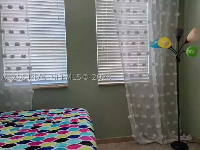 2-bedroom condo for rent in Hallandale Beach - 2080 S OCEAN DR 309 - MondialRealty