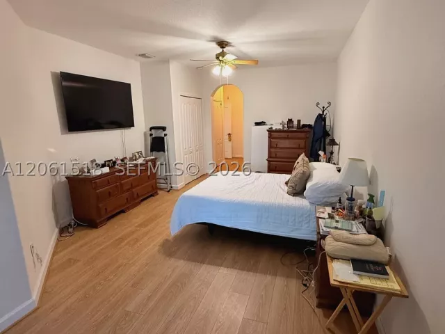 3-bedroom home for sale in Miami - 15462 SW 39th St - MondialRealty