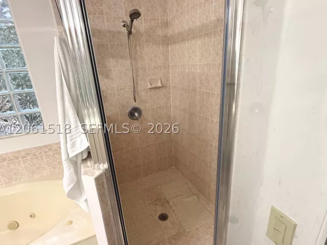 3-bedroom home for sale in Miami - 15462 SW 39th St - MondialRealty