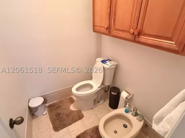 3-bedroom home for sale in Miami - 15462 SW 39th St - MondialRealty