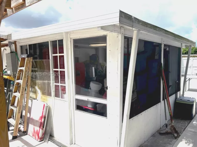 4-bedroom home for sale in Miami - 10401 NW 33rd Ave - MondialRealty